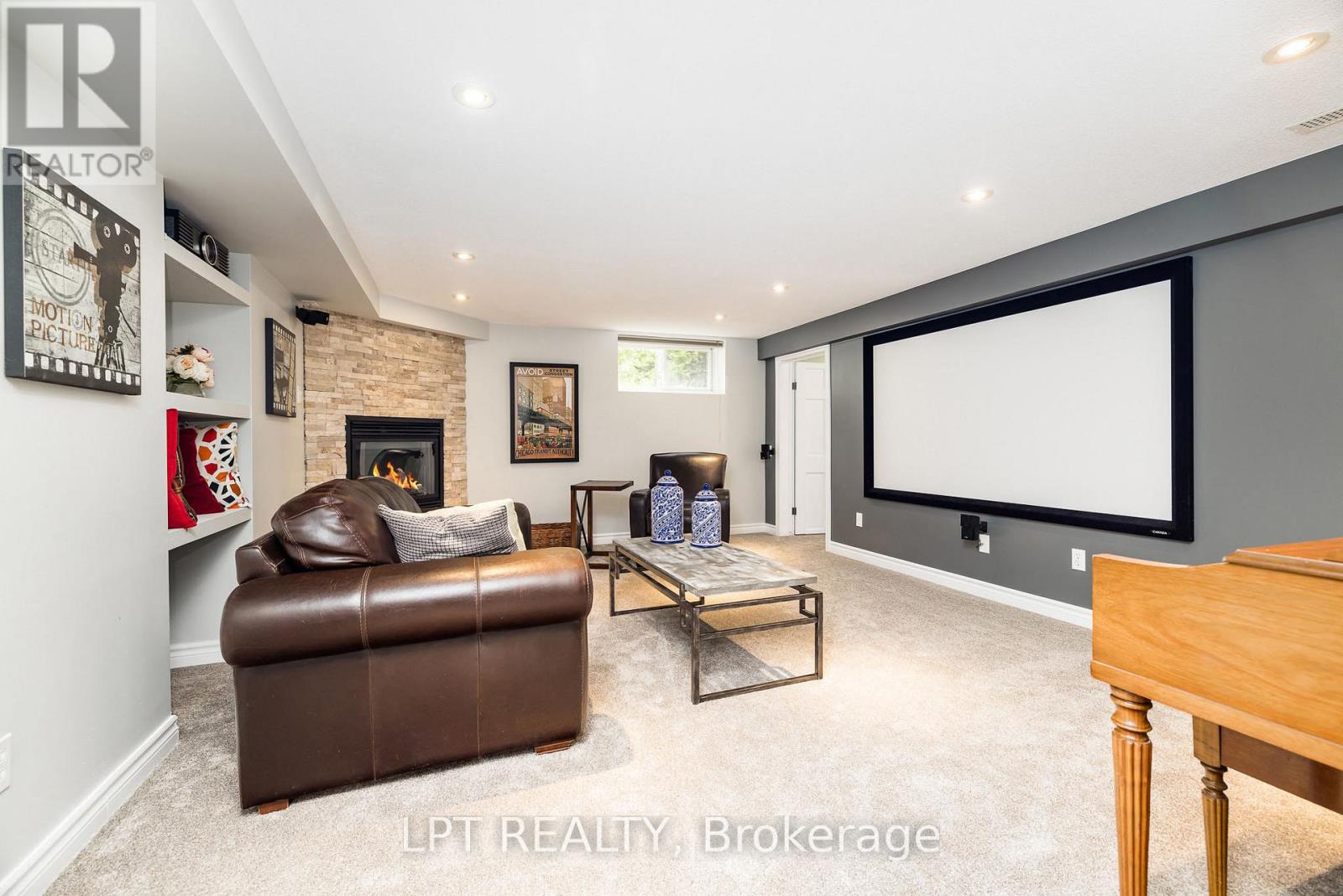 45 CANADIAN DRIVE - 27
