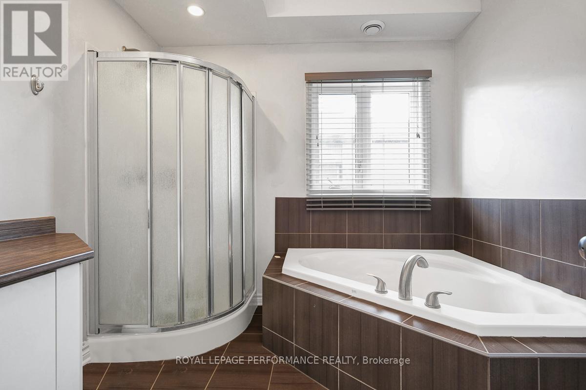 #3 181 BOURDEAU BOULEVARD - 22