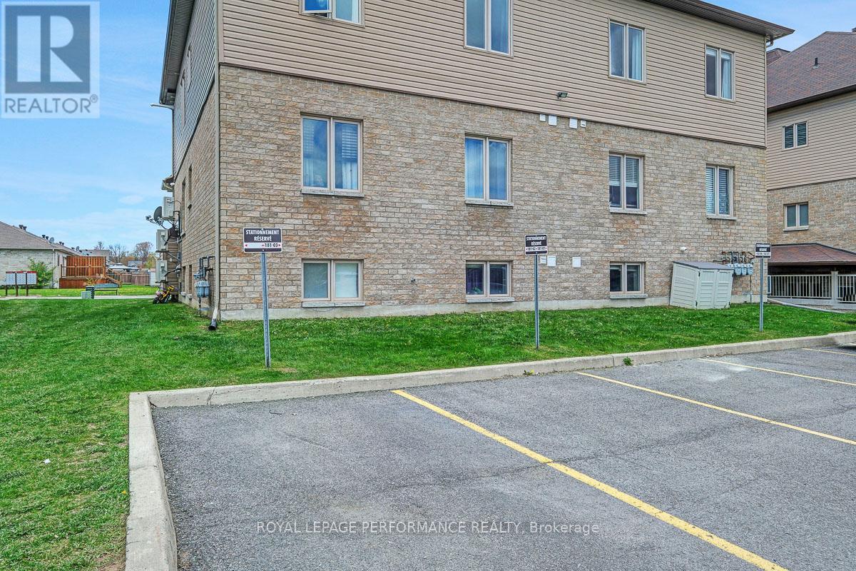 #3 181 BOURDEAU BOULEVARD - 27