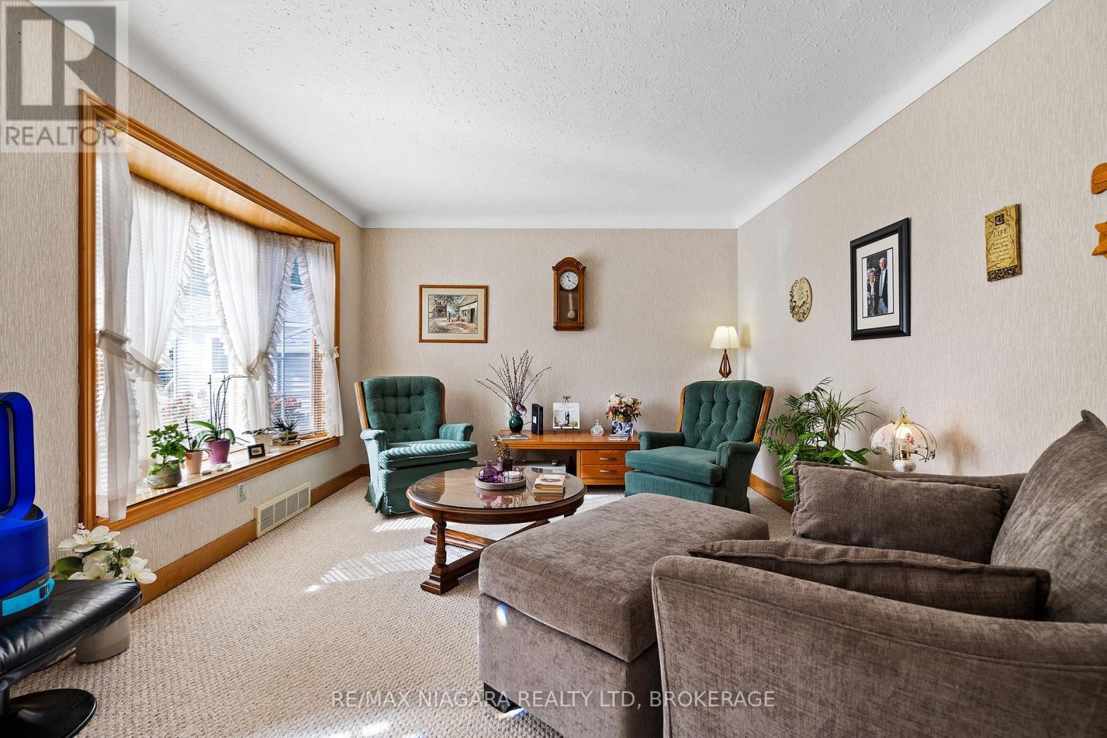 8 LORRAINE STREET - 11