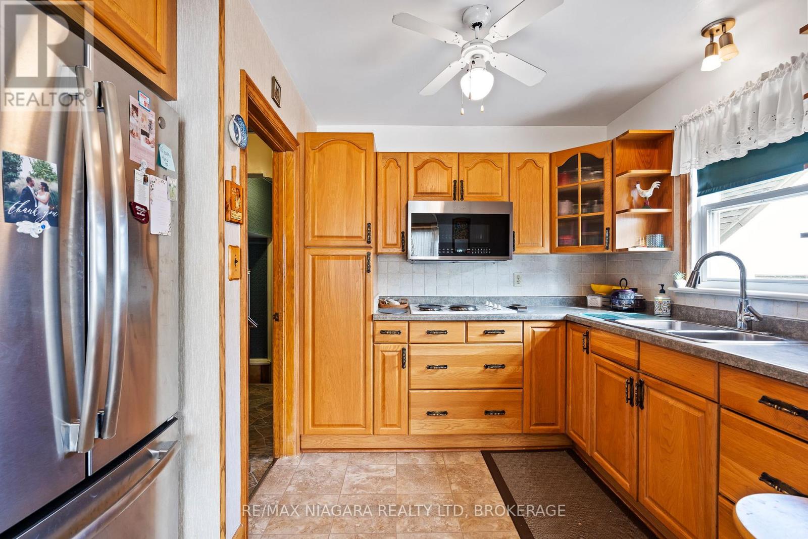 8 LORRAINE STREET - 16