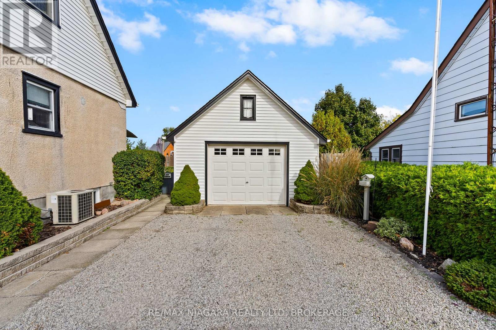 8 LORRAINE STREET - 4