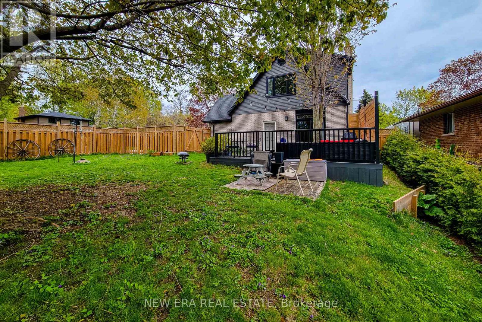 49 ASHWOOD DRIVE - 11