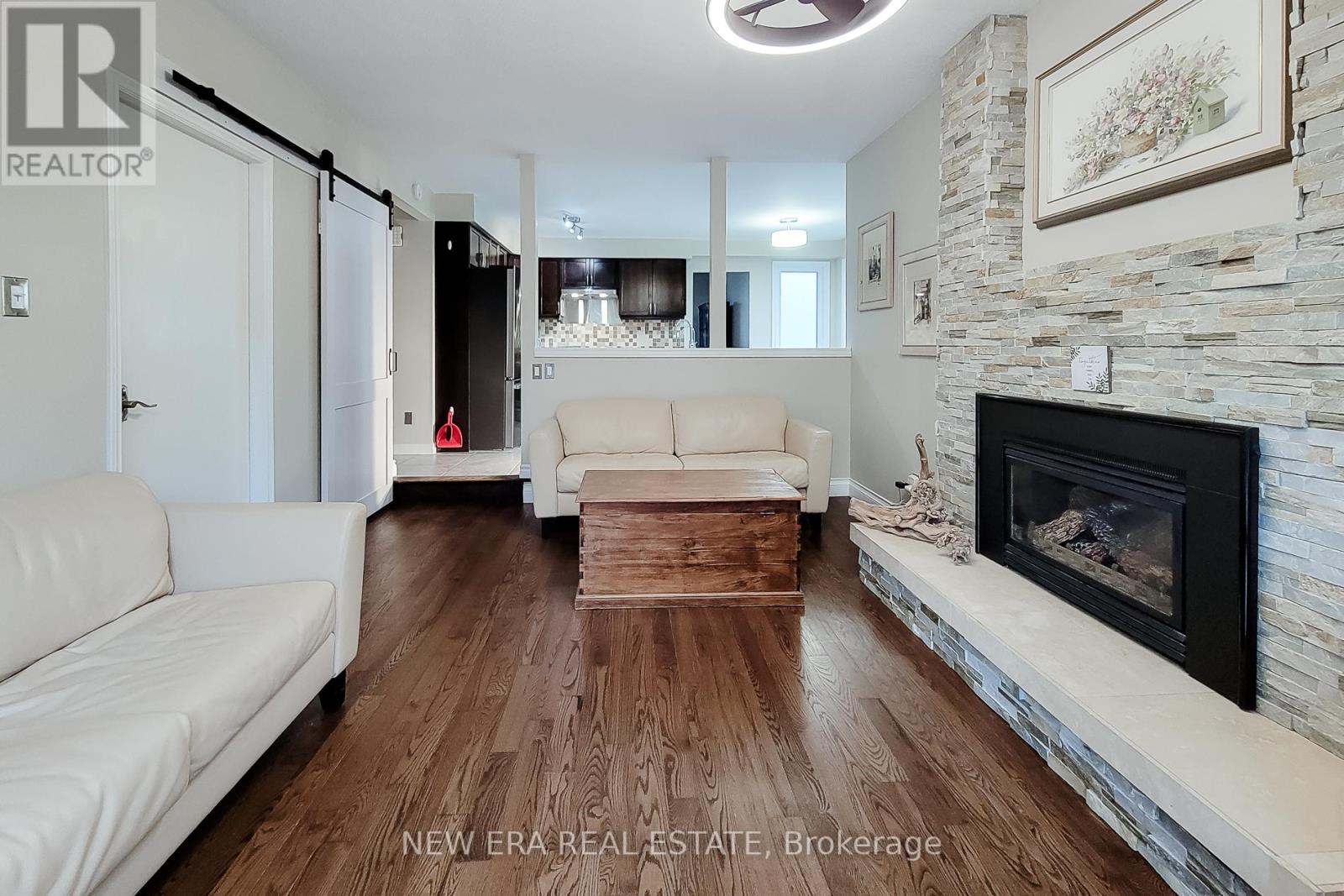 49 ASHWOOD DRIVE - 26