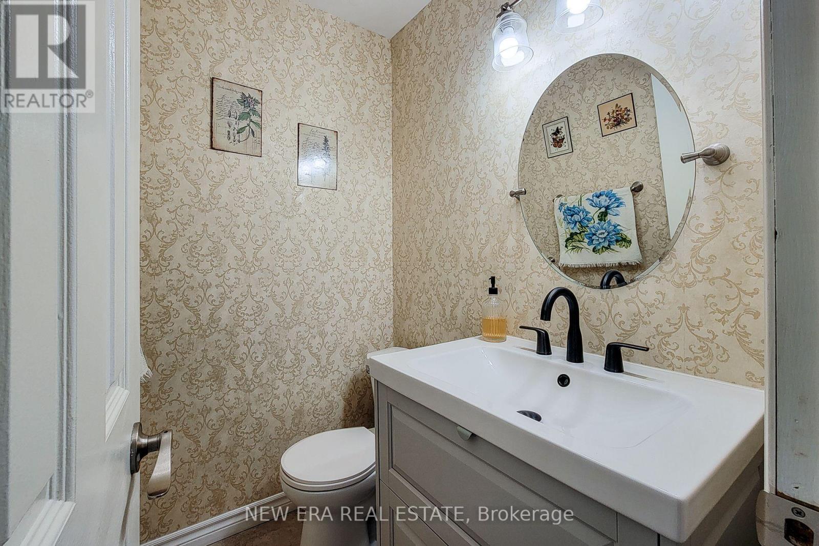 49 ASHWOOD DRIVE - 28