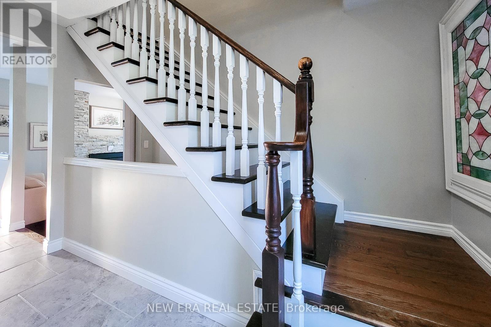 49 ASHWOOD DRIVE - 29