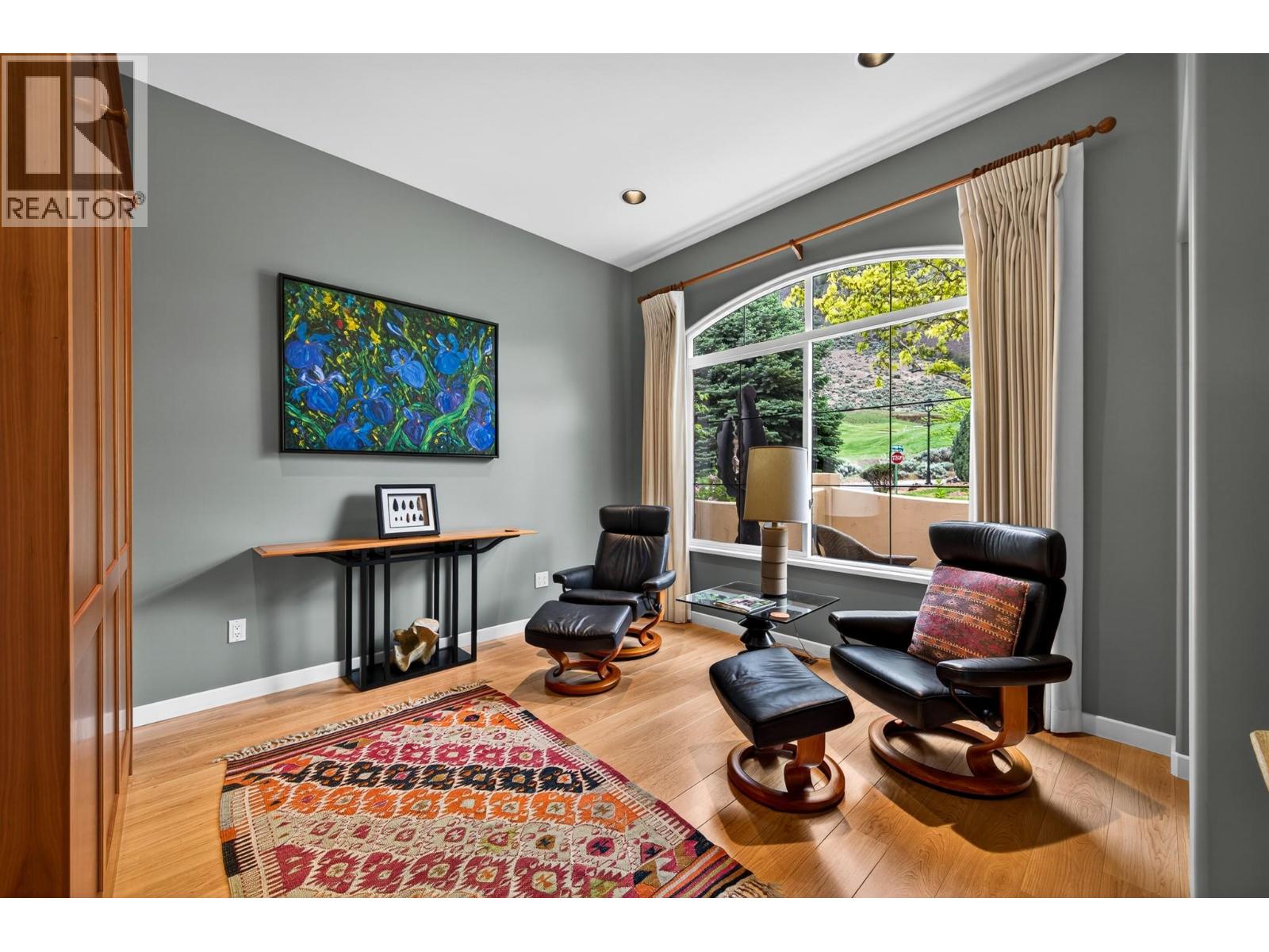 792 Rosewood Crescent - Image 3