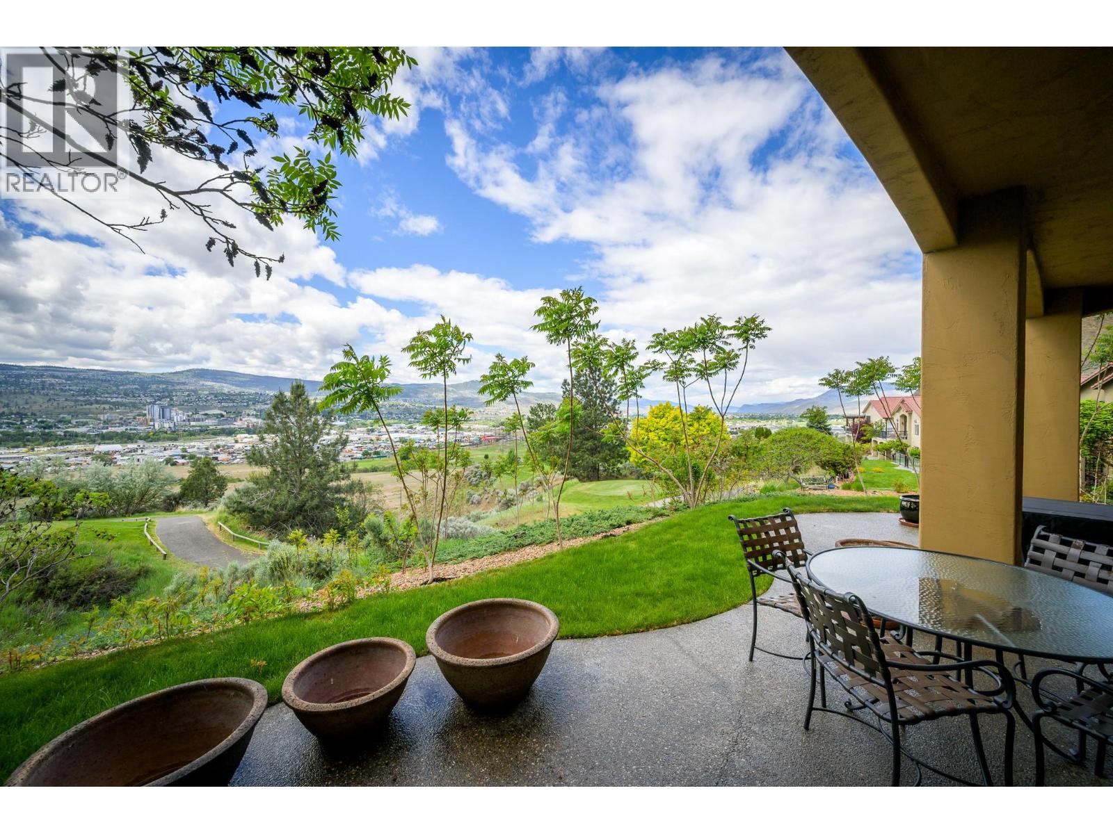 792 Rosewood Crescent - 35