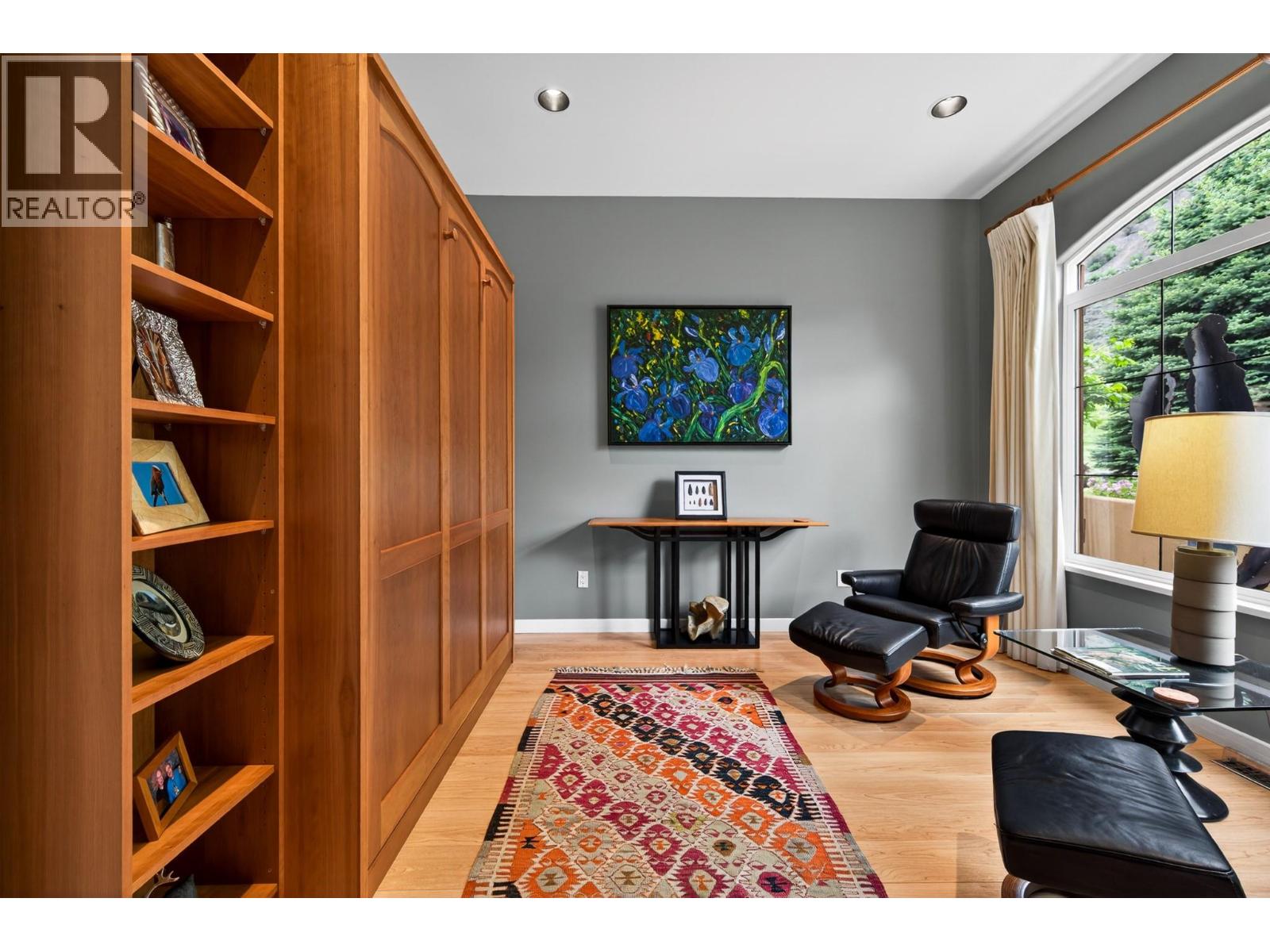 792 Rosewood Crescent - 4