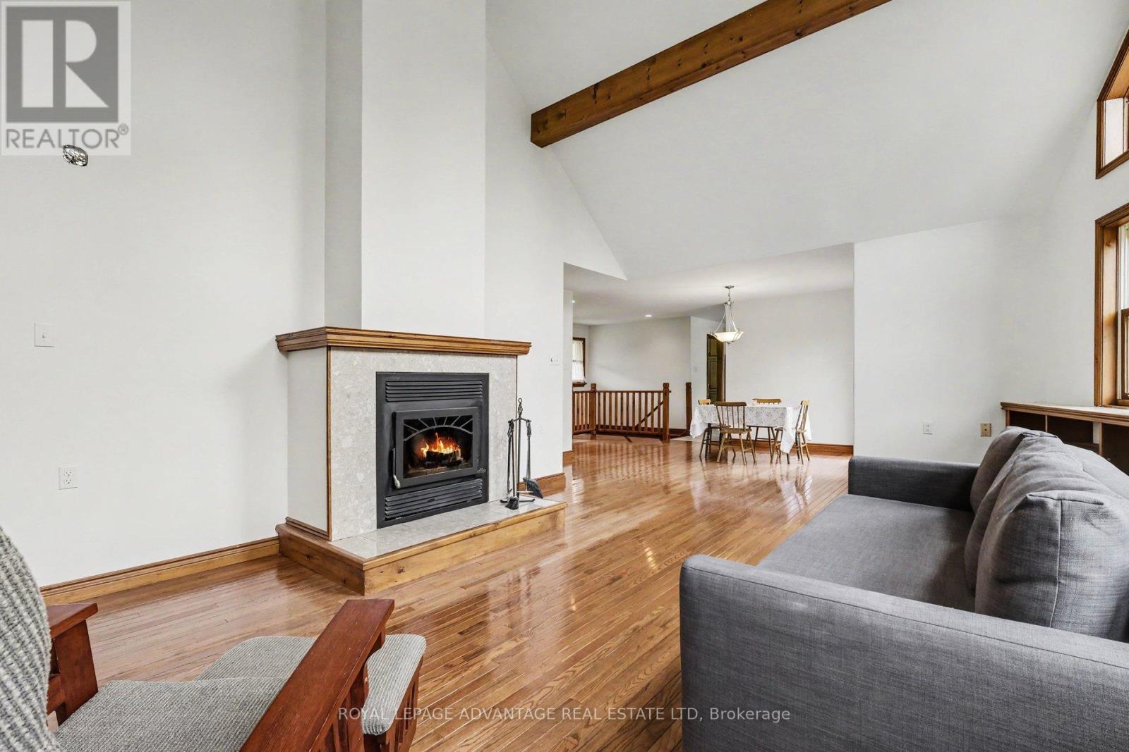2844 TENNYSON ROAD - 10