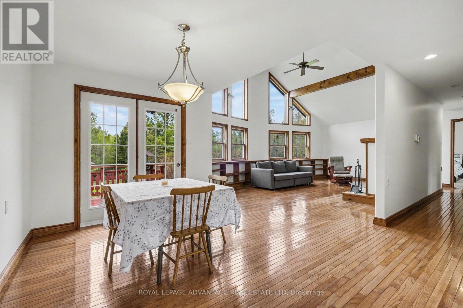2844 TENNYSON ROAD - 13