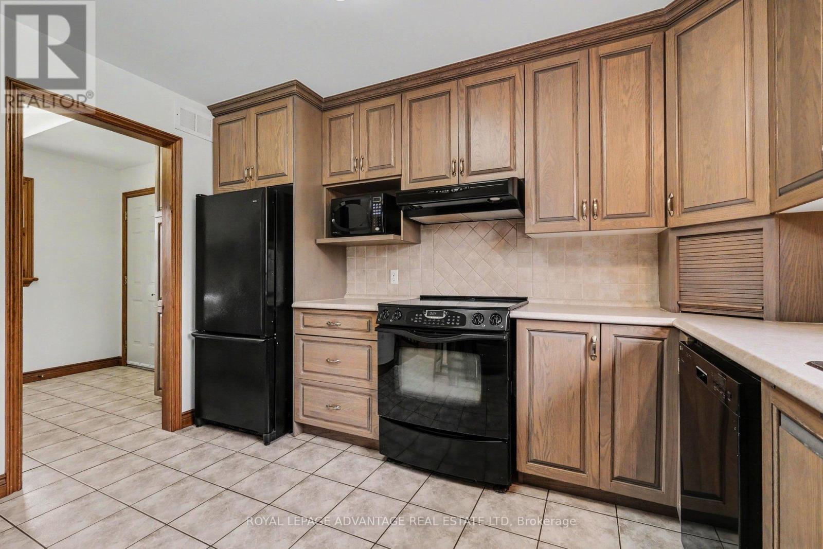 2844 TENNYSON ROAD - 16