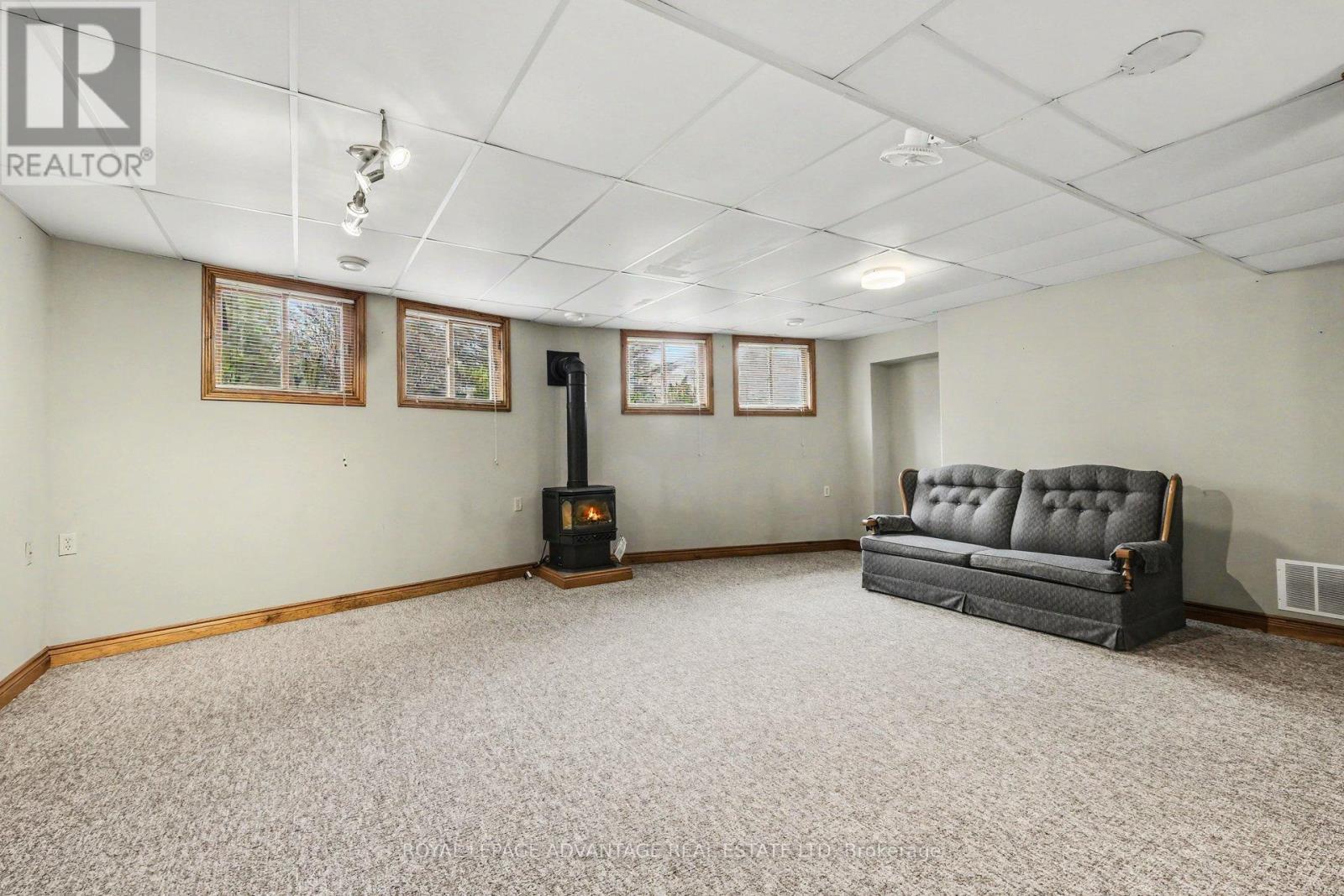 2844 TENNYSON ROAD - 23