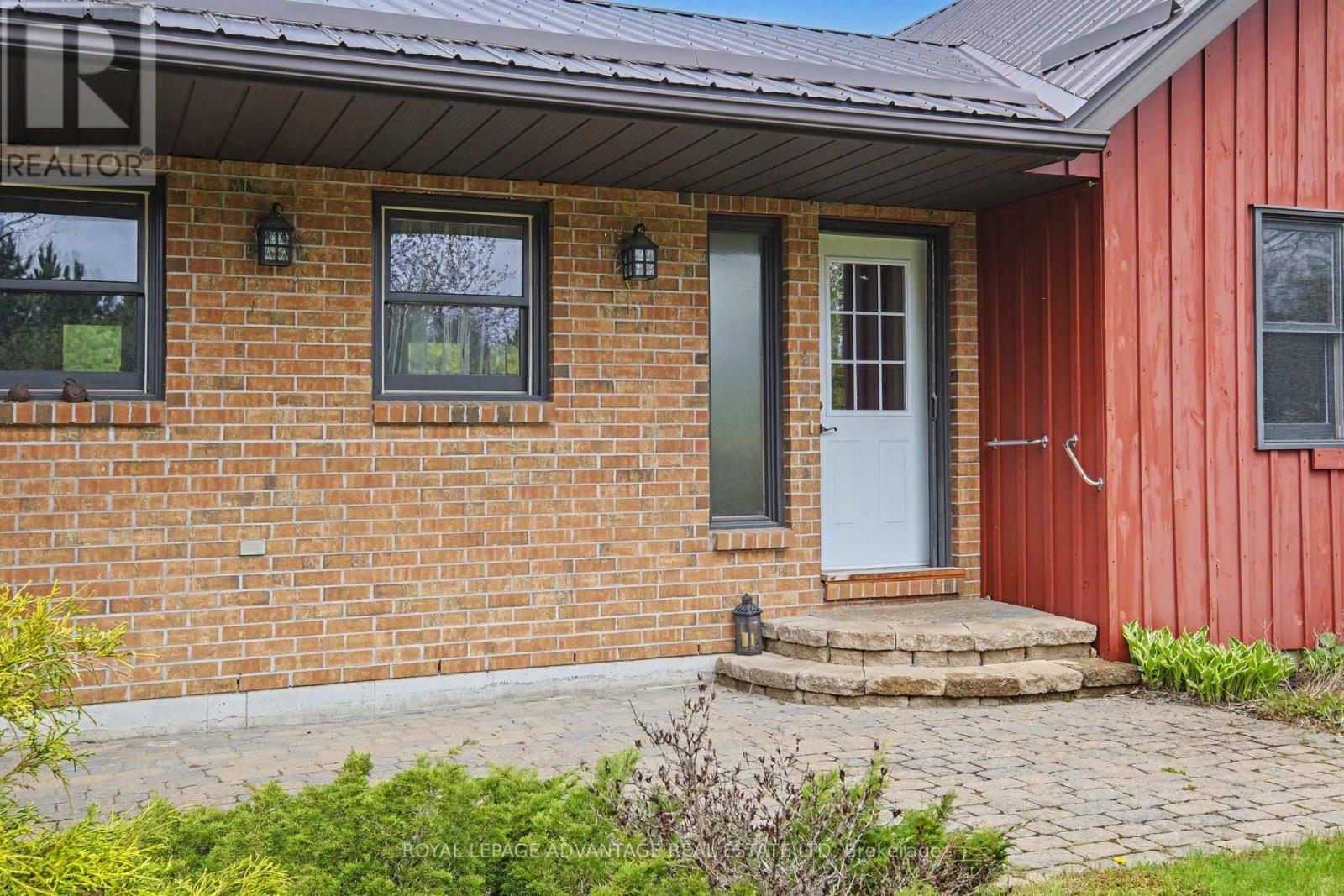 2844 TENNYSON ROAD - 7