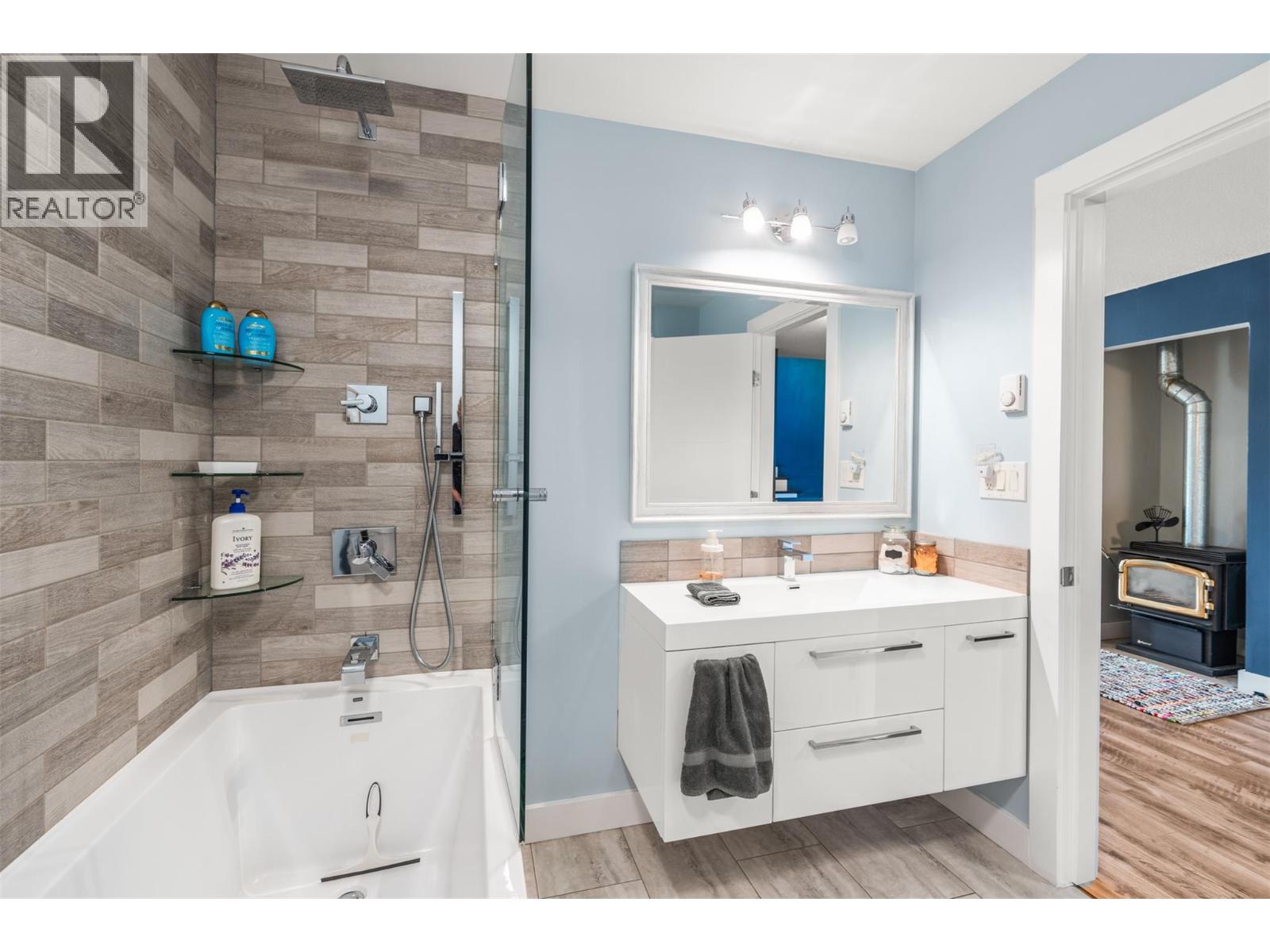 6552 Goose Lake Road, Vernon