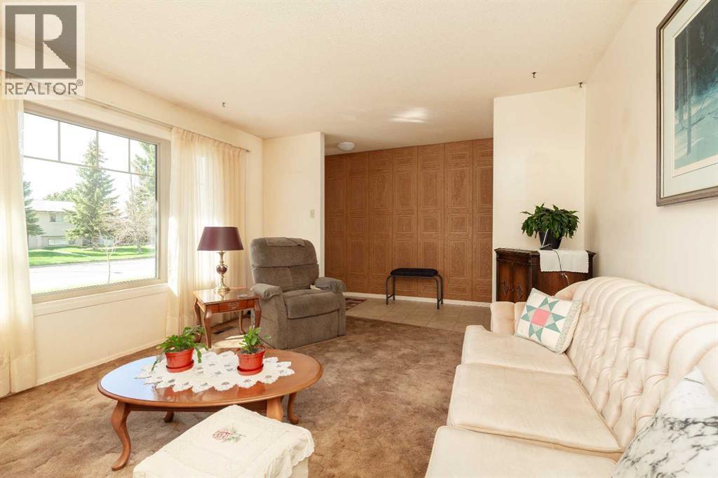 61 Park Meadows Boulevard N - 5