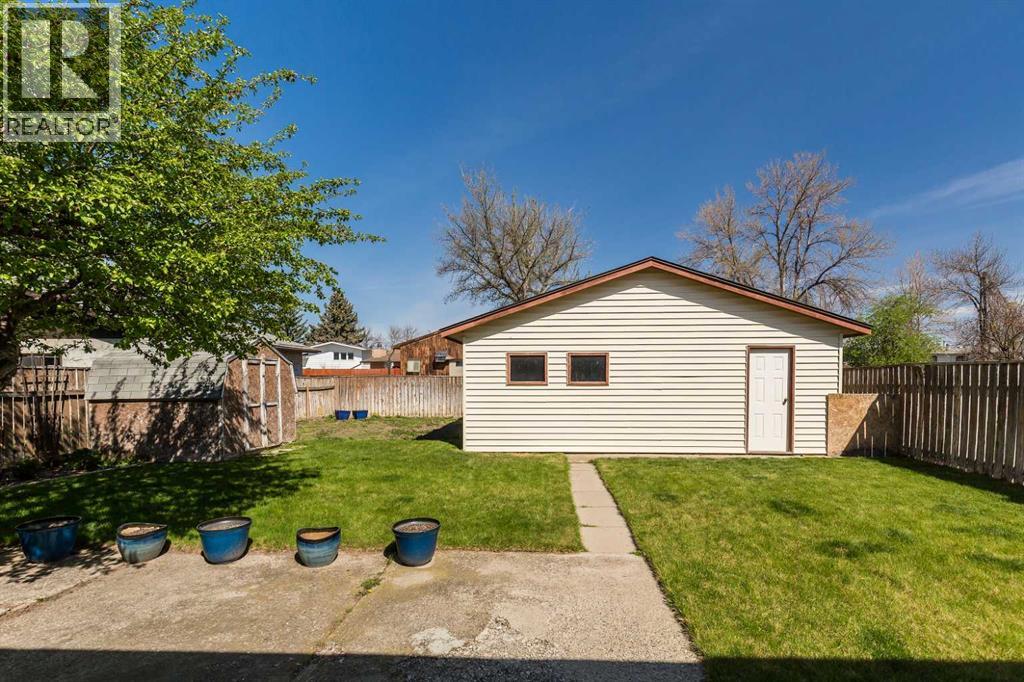 61 Park Meadows Boulevard N - 25