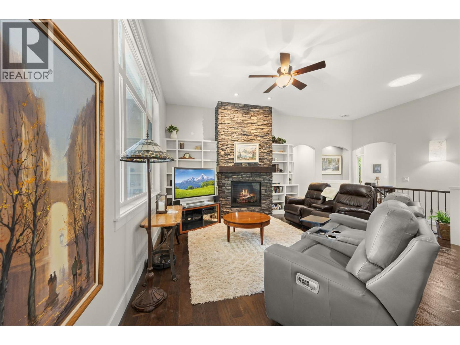  2497 Paramount Drive, West Kelowna