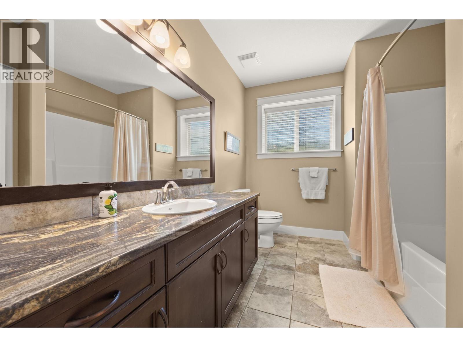  2497 Paramount Drive, West Kelowna
