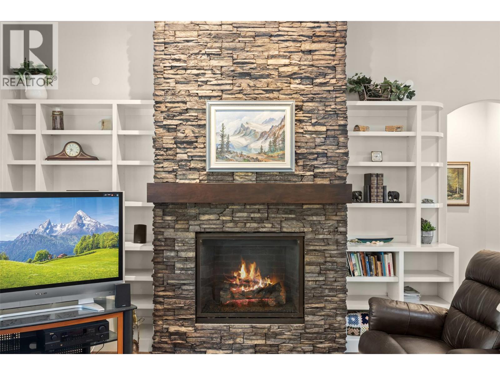  2497 Paramount Drive, West Kelowna