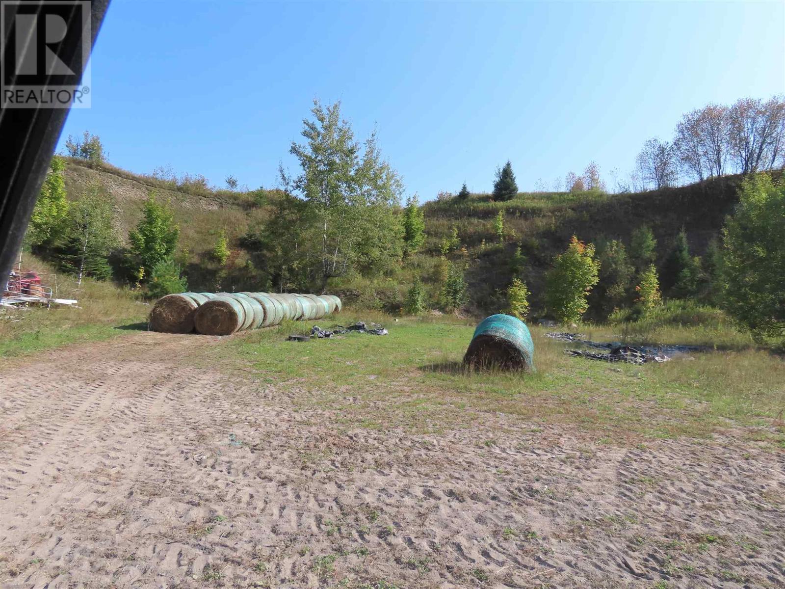 1804 Gordon Lake Rd. - Image 32