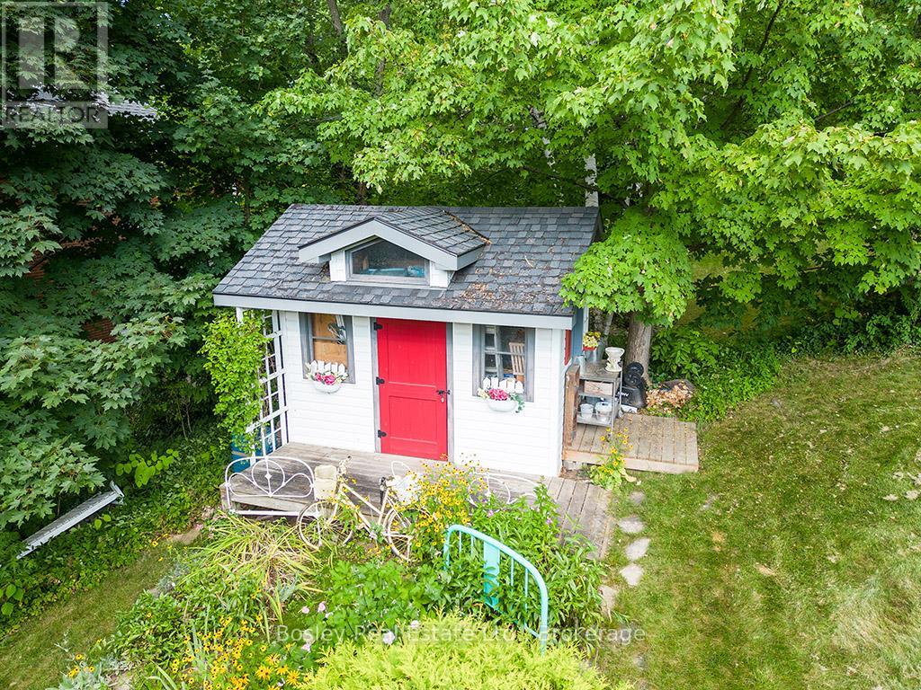 103 BROOK STREET - 31