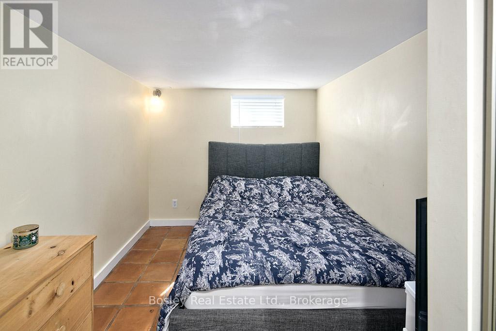 103 BROOK STREET - 42