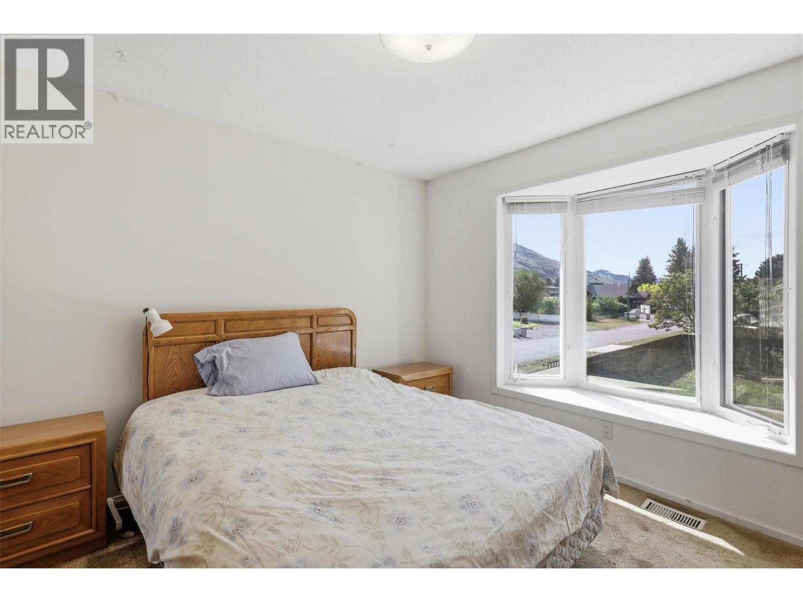 833 MCARTHUR Drive - 19