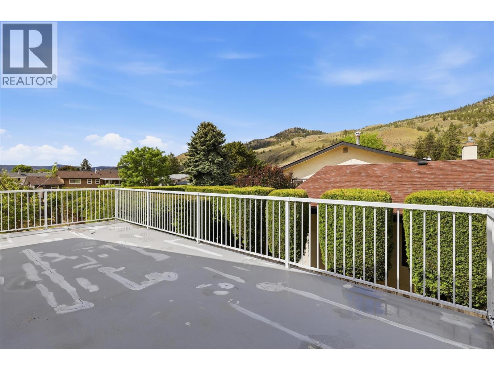 833 MCARTHUR Drive - 7