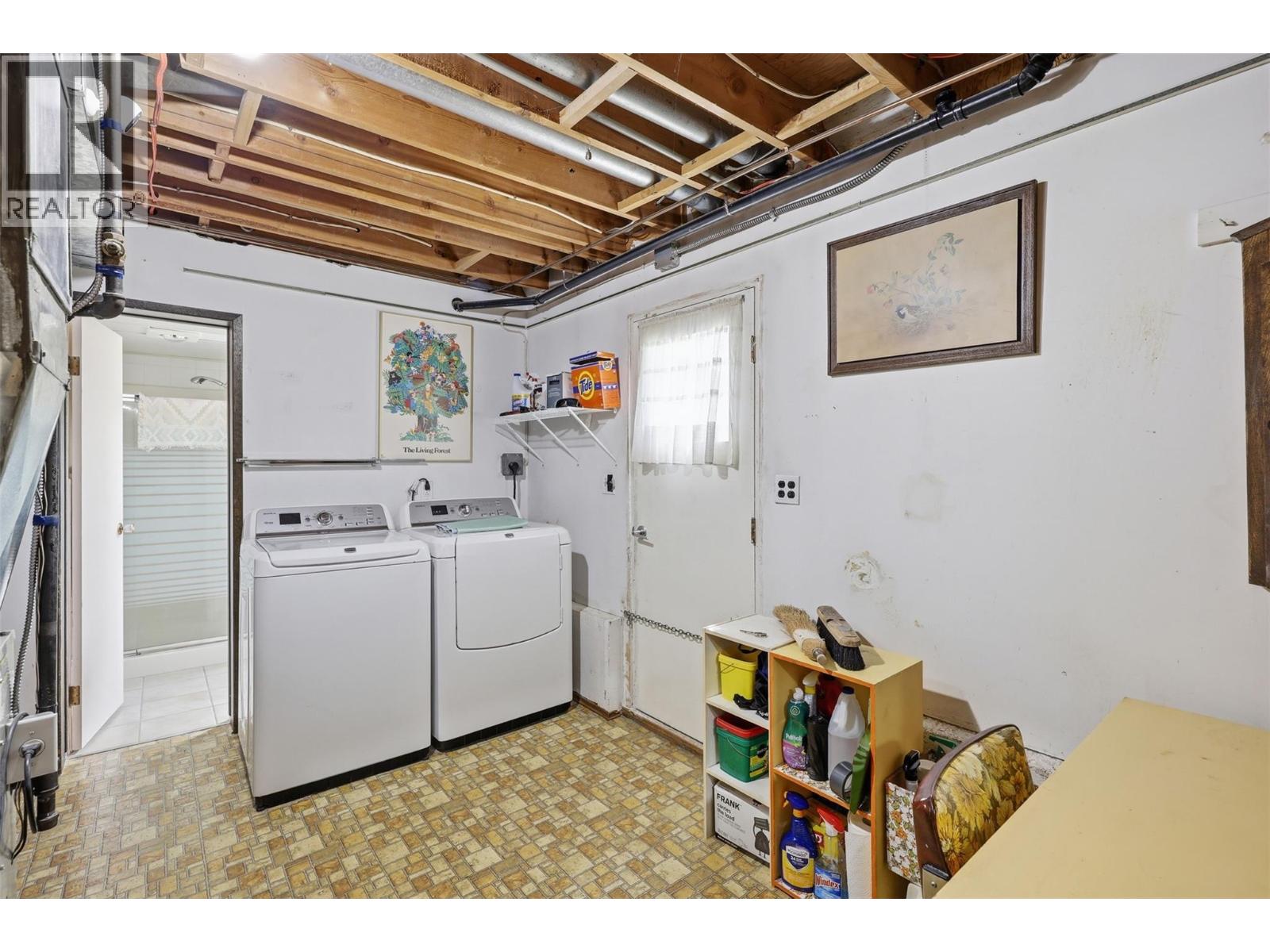 833 MCARTHUR Drive - 28