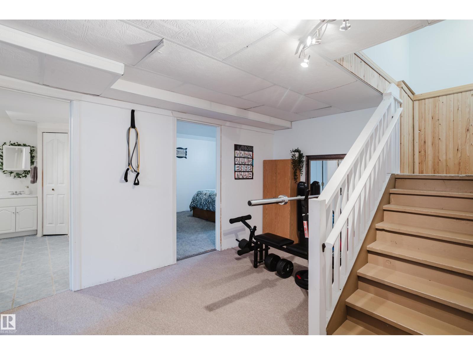 115 West Liberty CR — photo 52