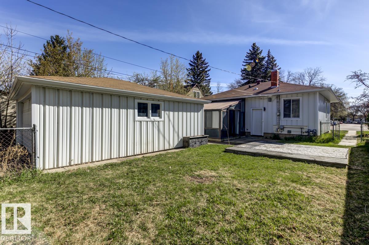 9602 90 ST NW, Edmonton