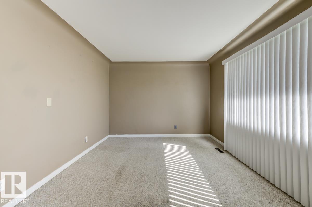 9602 90 ST NW, Edmonton