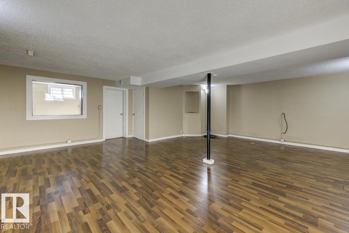 9602 90 ST NW, Edmonton