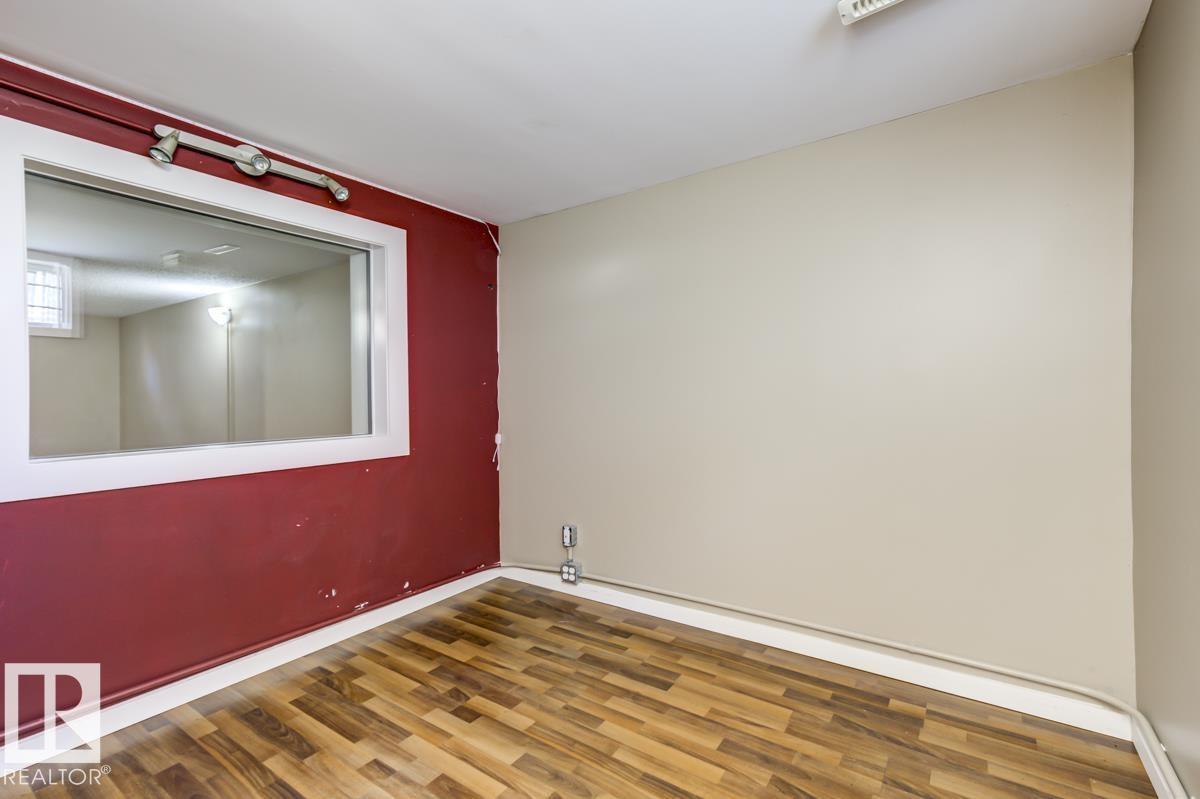 9602 90 ST NW, Edmonton
