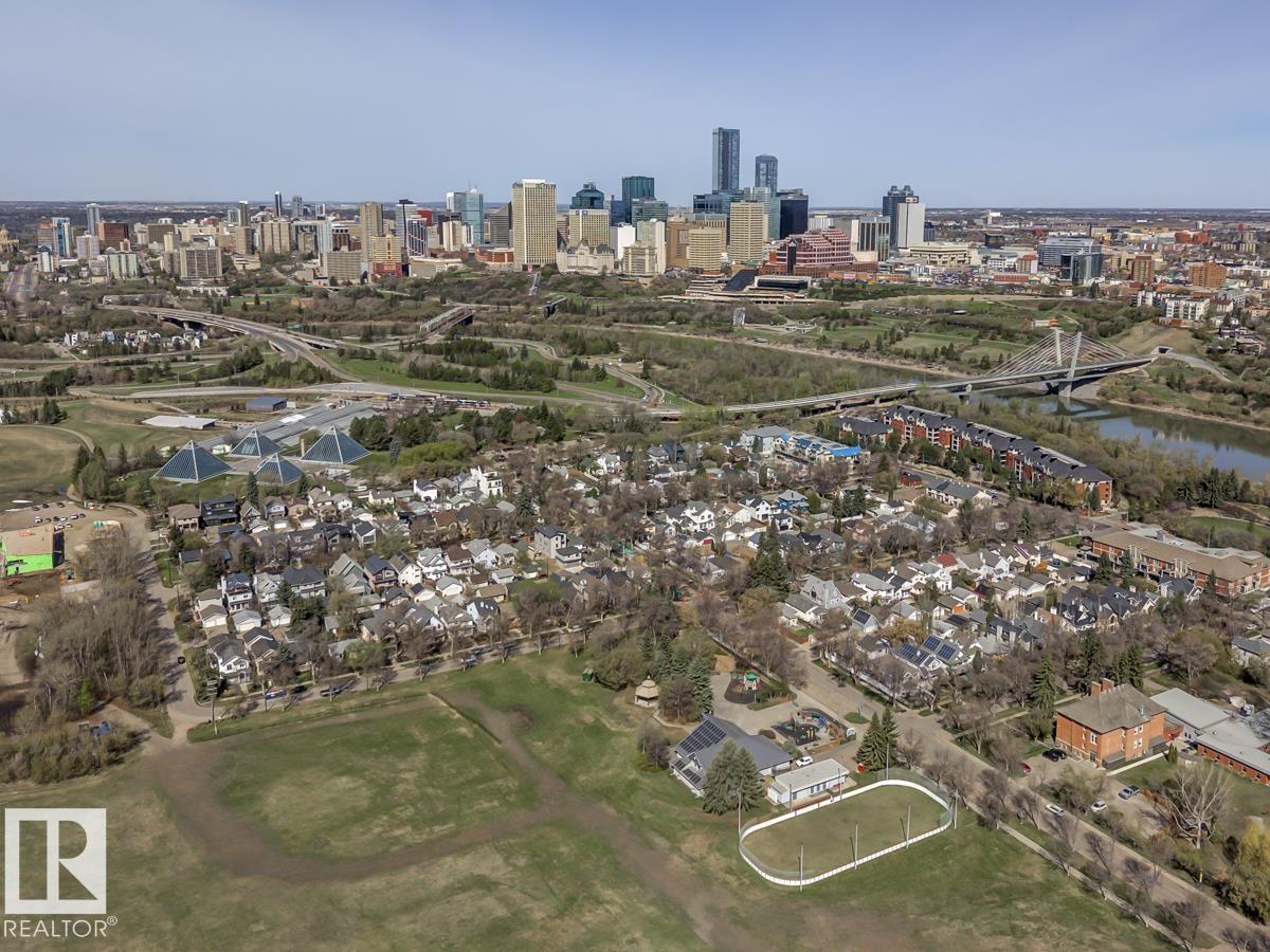 9602 90 ST NW, Edmonton