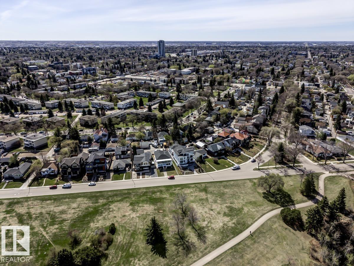 9602 90 ST NW, Edmonton