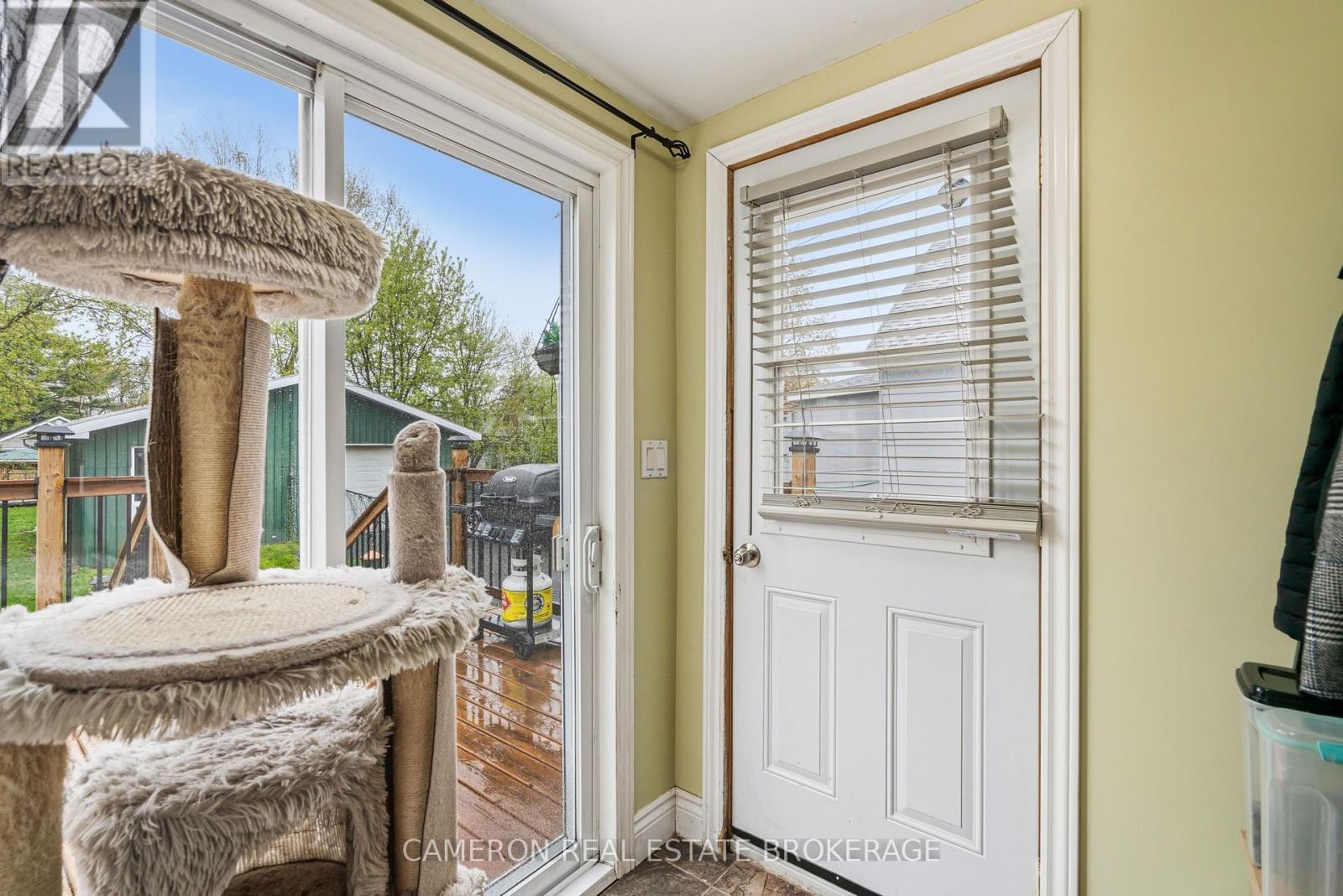 537 GLOUCESTER STREET N - 10