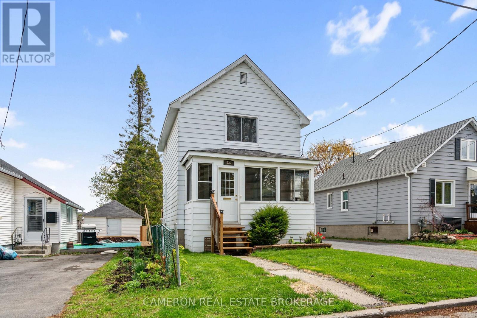 537 GLOUCESTER STREET N - 3