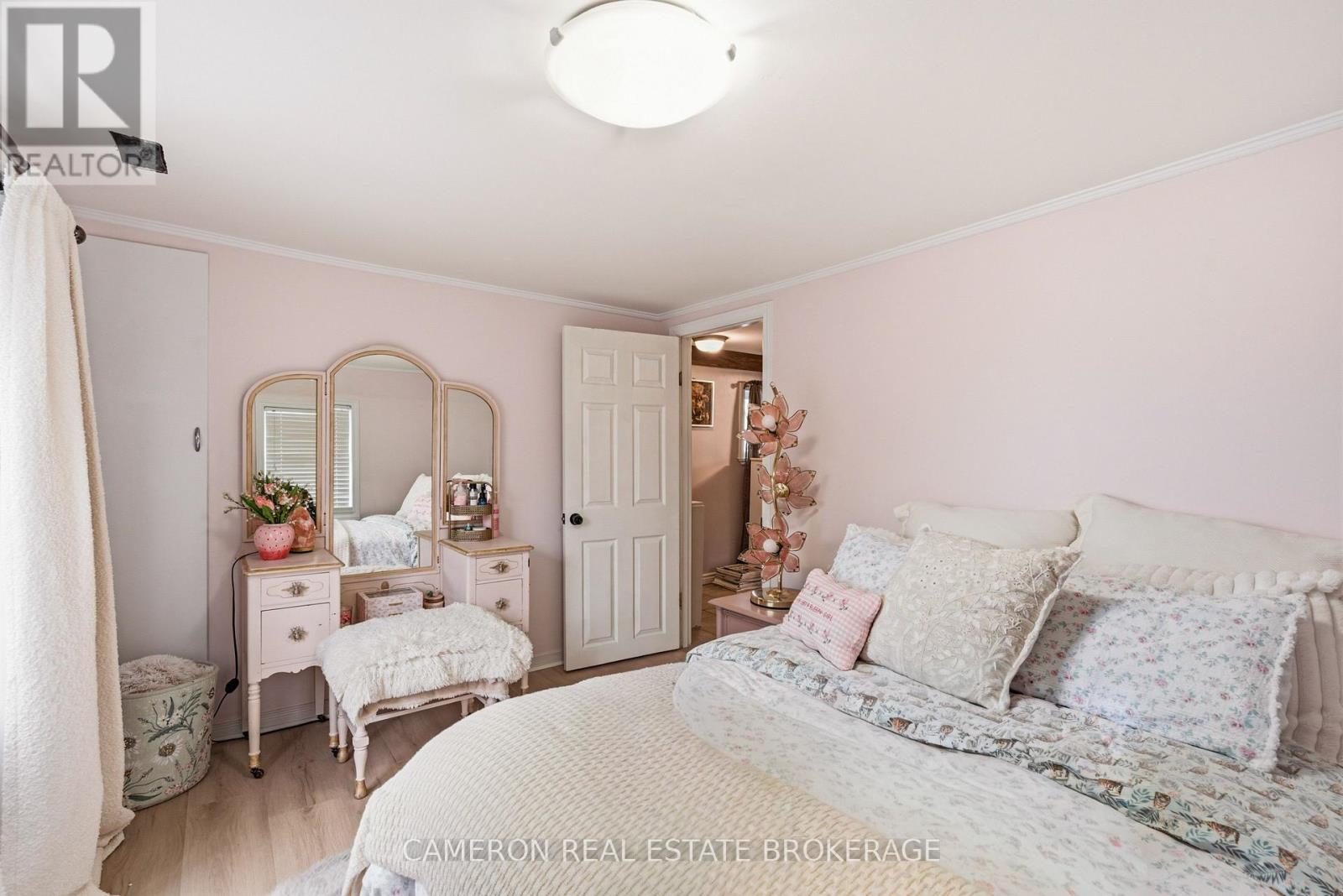 537 GLOUCESTER STREET N - 31