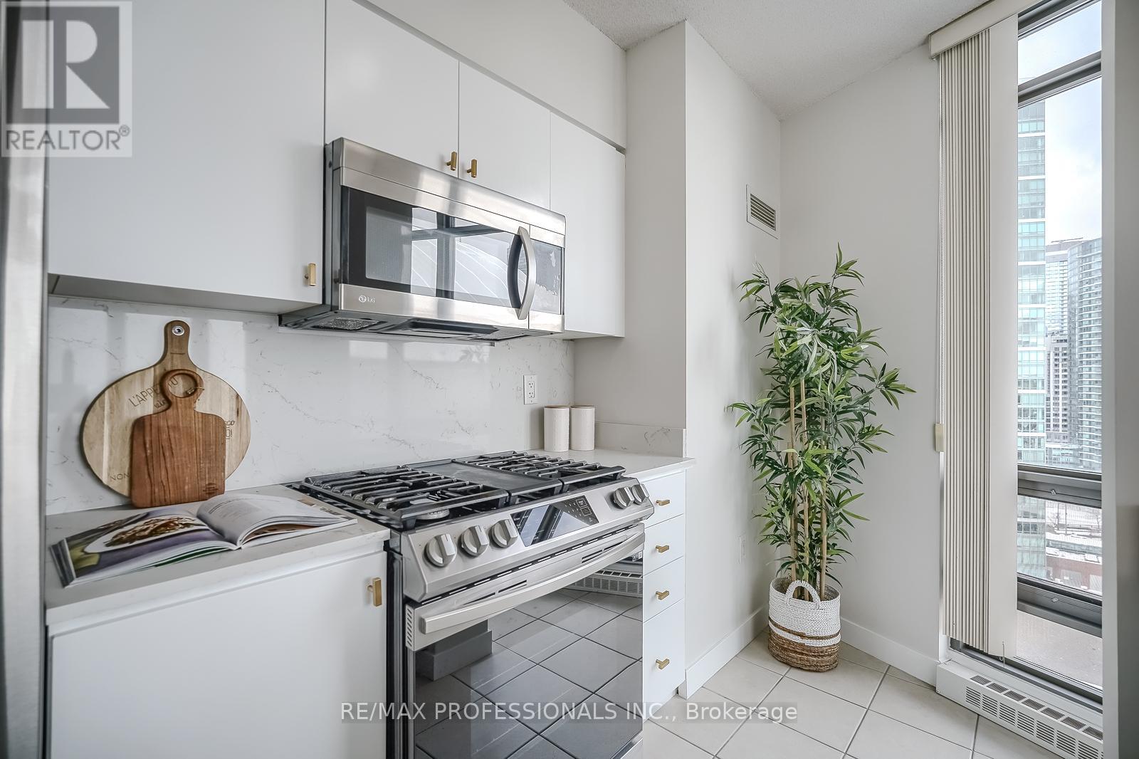 #1708 3 NAVY WHARF COURT - 16