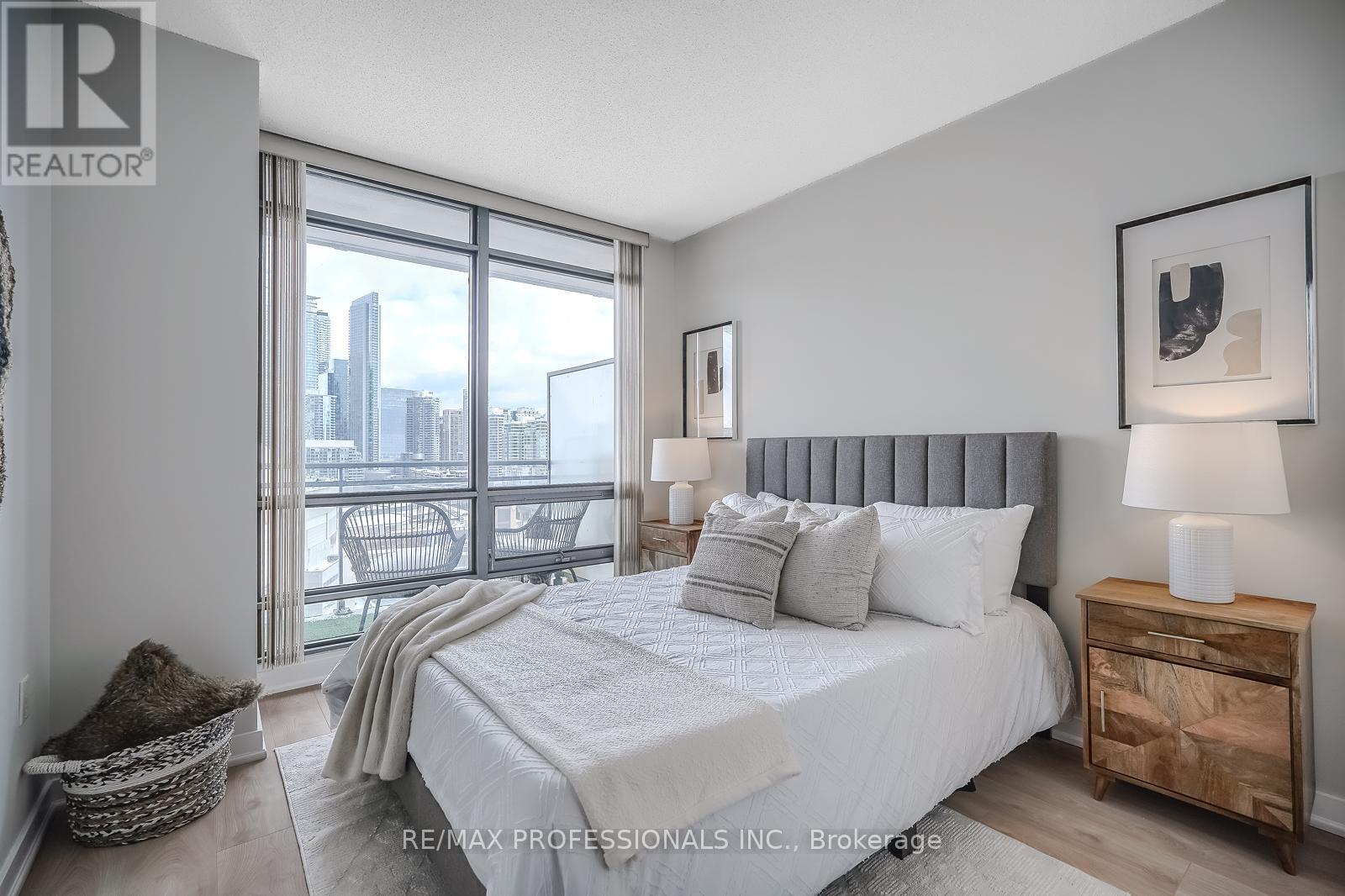 #1708 3 NAVY WHARF COURT - 21