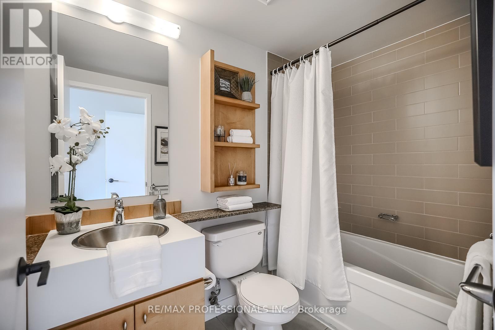 #1708 3 NAVY WHARF COURT - 24