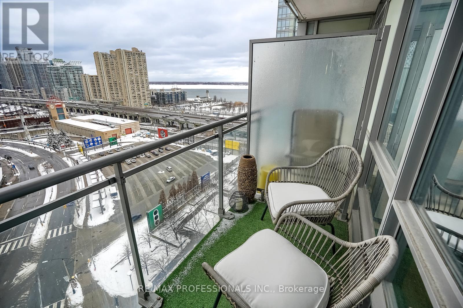 #1708 3 NAVY WHARF COURT - 31