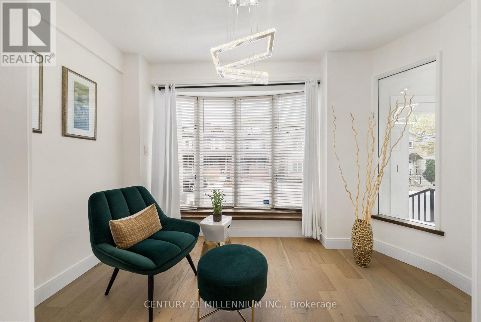 134 HELENDALE AVENUE - 18