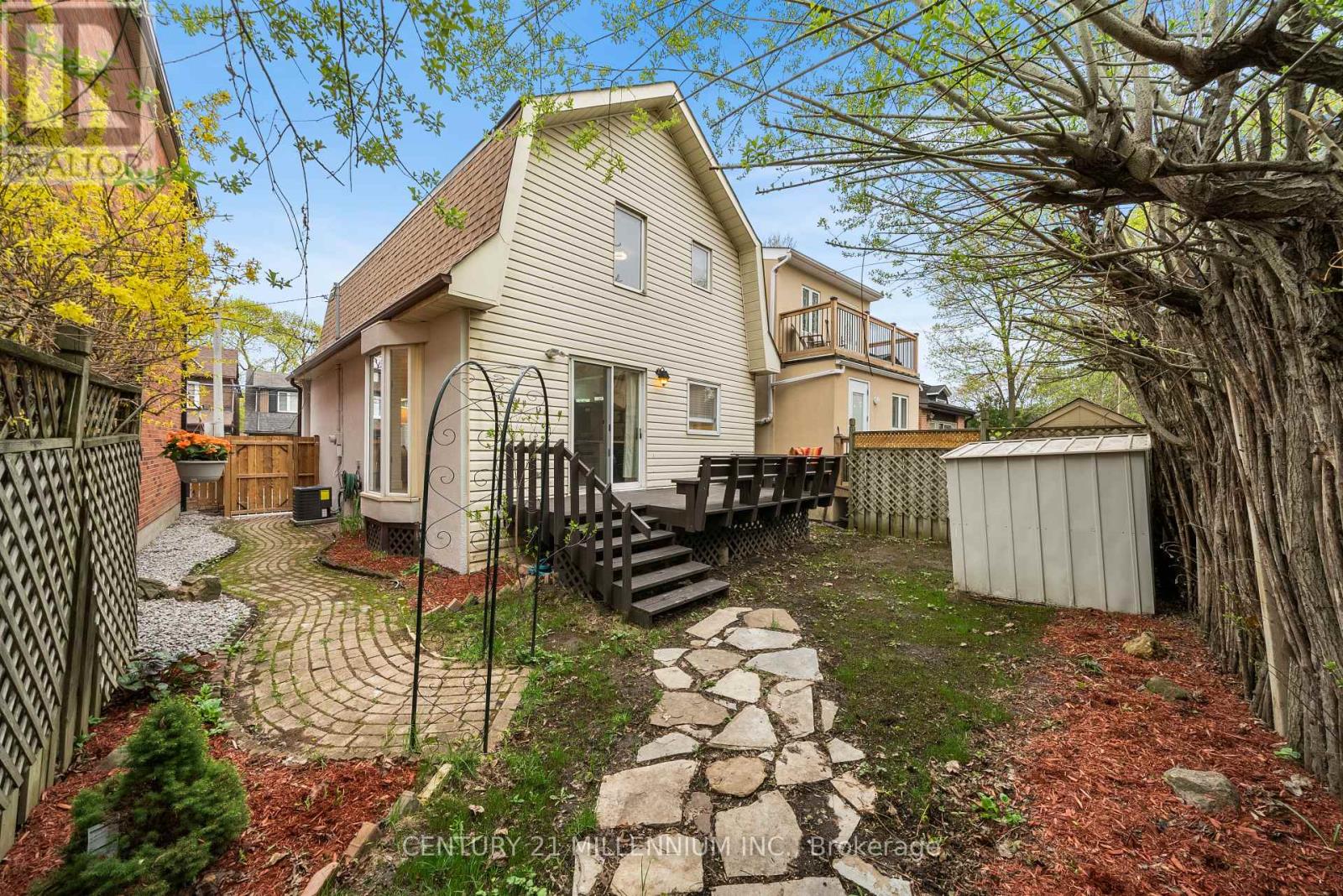 134 HELENDALE AVENUE - 29