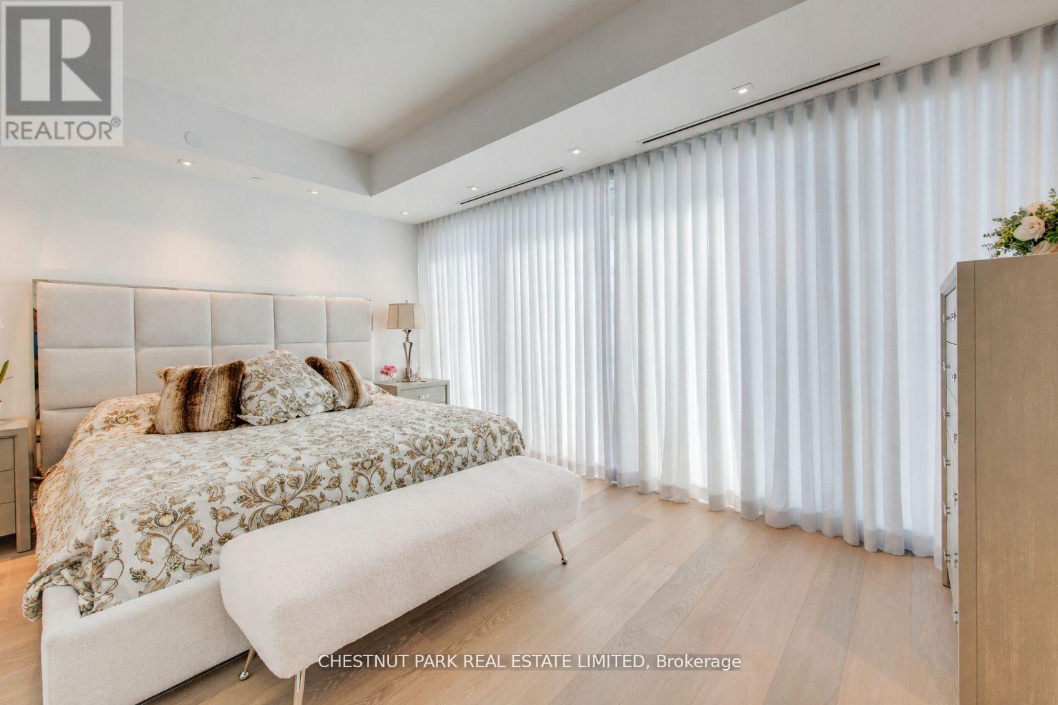 #2703 200 CUMBERLAND STREET - 15