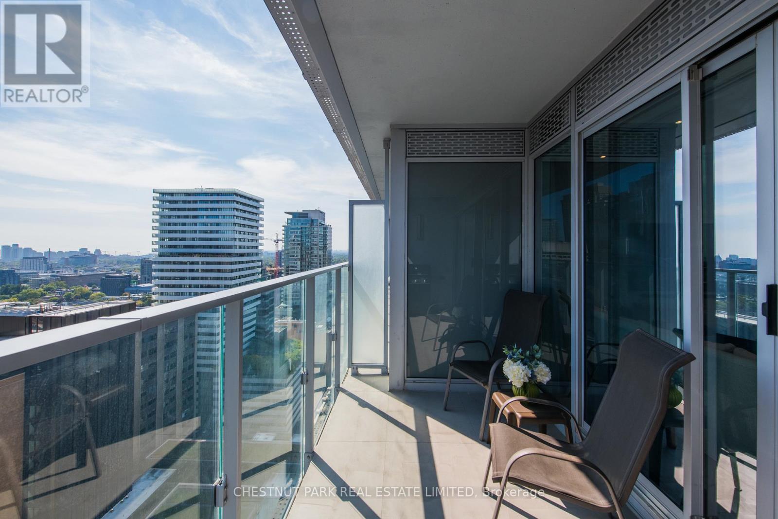 #2703 200 CUMBERLAND STREET - 23