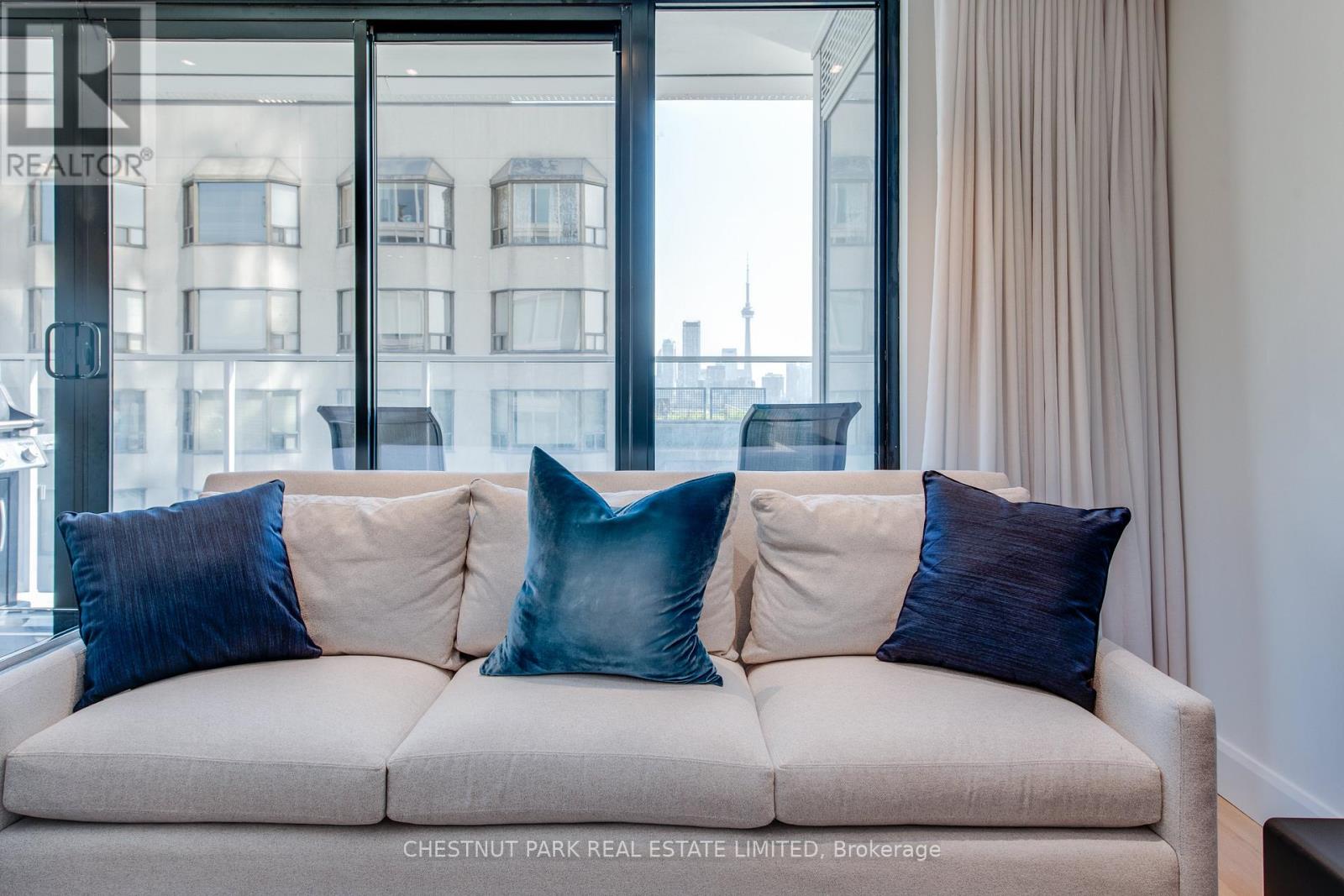 #2703 200 CUMBERLAND STREET - 7