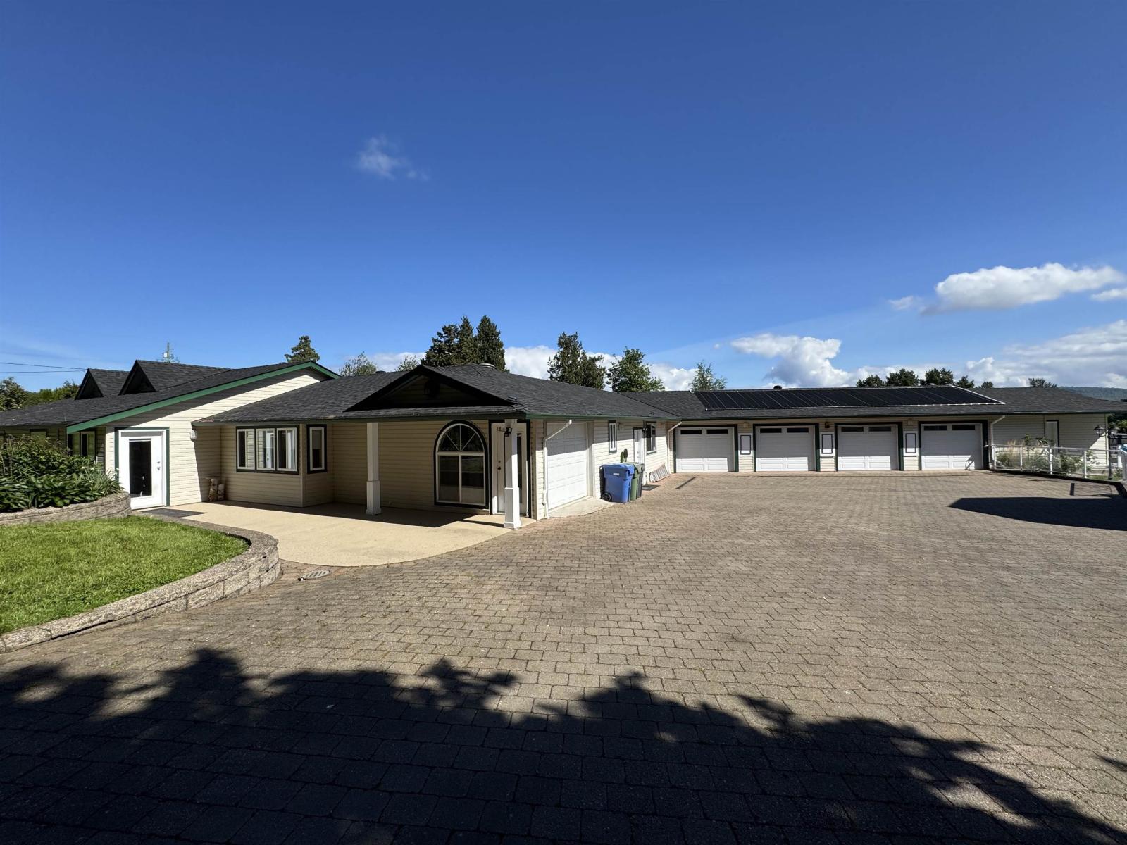 7064 SATCHELL STREET, Abbotsford